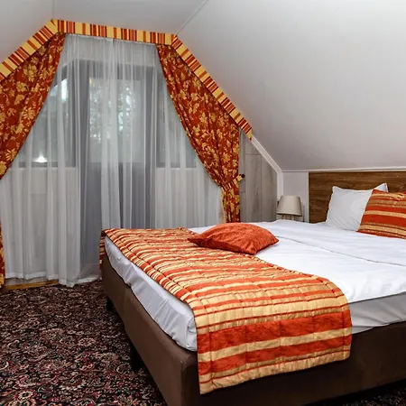 Otel фортеця *